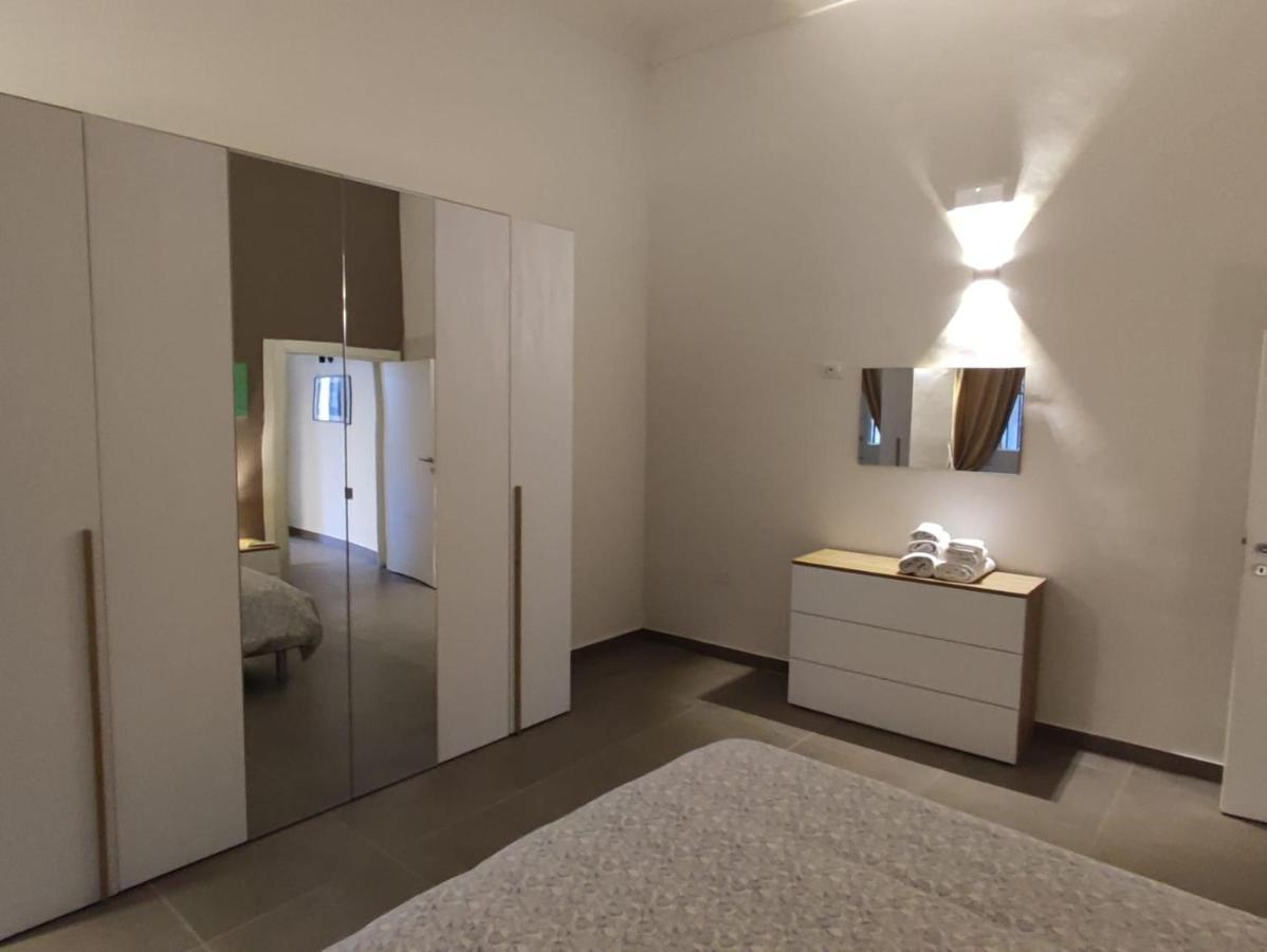Armhouse Apartment Остуни Екстериор снимка